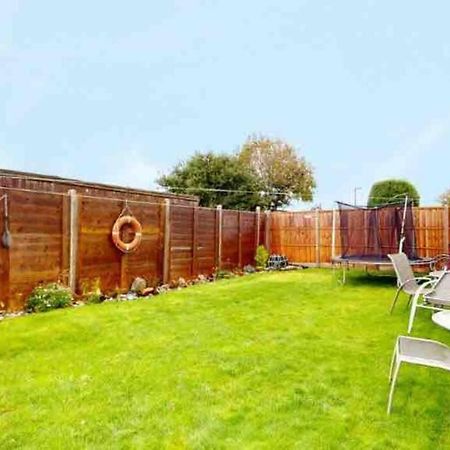 Love Lancing By The Sea With Optional Large Hot Tub Sleeps Up To 8 & Free Parking Villa Esterno foto
