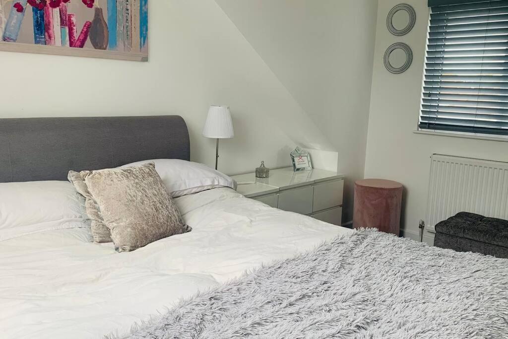 Love Lancing By The Sea With Optional Large Hot Tub Sleeps Up To 8 & Free Parking Villa Esterno foto